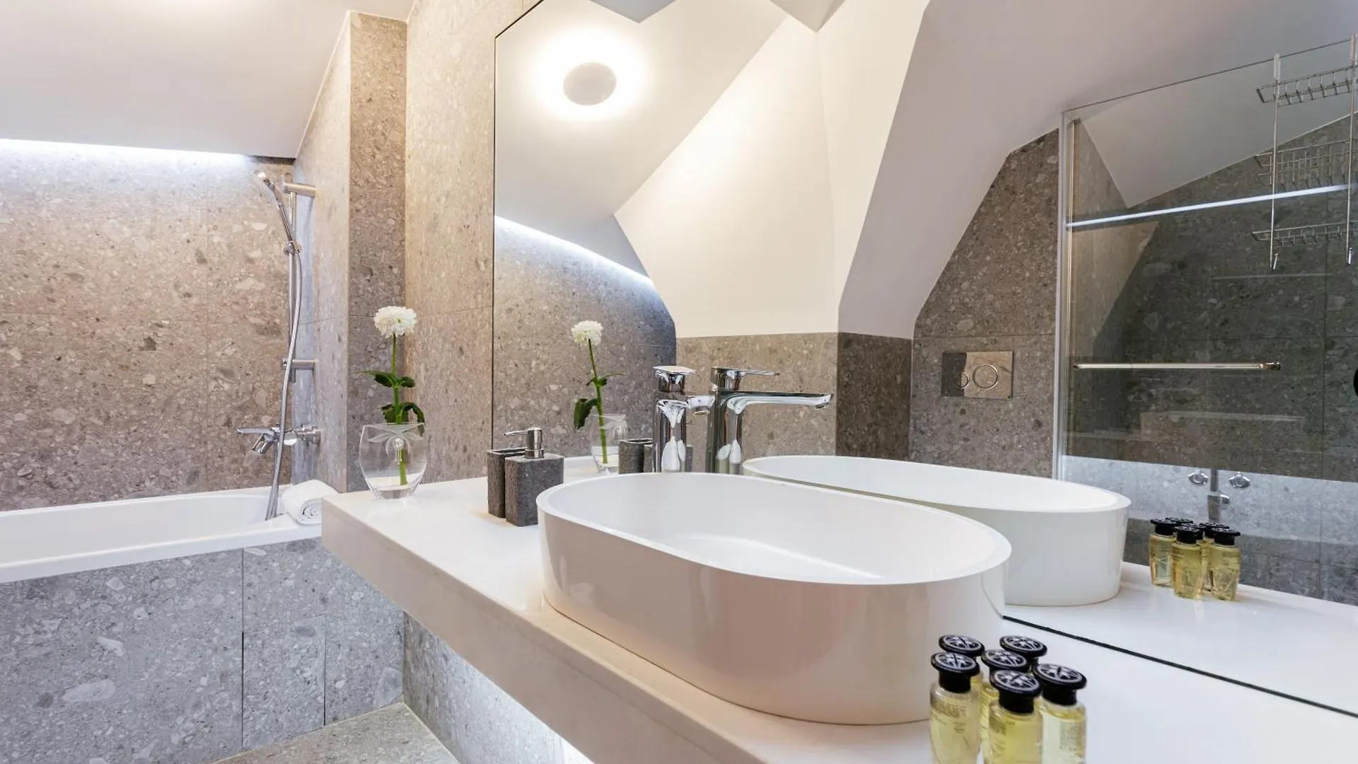 Апартаменты Roofport Kiev 0*,  Ucraina